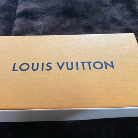 Louis Vuitton Accessories - Louis Vuitton Zippy Wallets